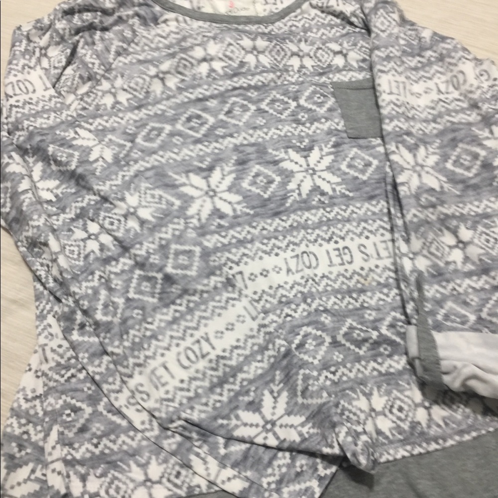 Cuddl Duds pajama set